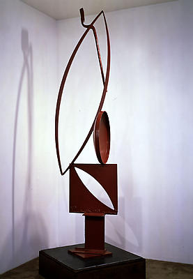 David Smith, "Voltri Bolton XIX," 1963
Painted steel, 94 1/4 inches high Image