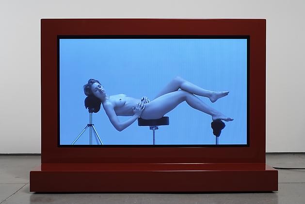 Drumball, 2003/2007
Metal, polyurethane epoxy, DVD player, DVD
31 1/2 x 43 1/4 x 22 inches
Edition of 3