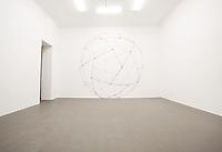 Borderlines
1994
spring steel
167 cm