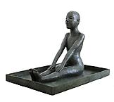 Lena Cronqvist
Flicka med raka knän i balja
2009
bronze
100 x 139 x 110 cm