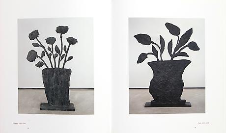 DONALD BAECHLER  - Skulpturen / Sculptures

Hardback
28,5 x 24,5 cm 
Illustrated throughout
Published by PN°1 2004
ISBN 3852526094 
Price:SEK 350