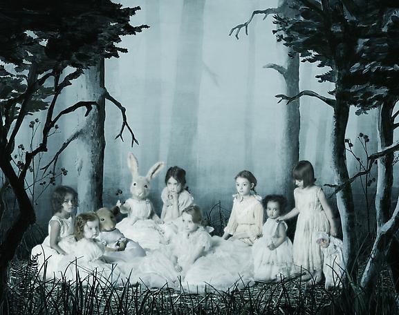 Group Portrait in Forest
2011
pigment print
105 x 132 cm