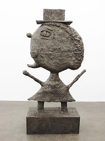 Man With Hat
bronze
h. 202 cm