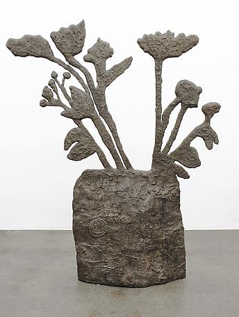 Flowers
2009
bronze
180 x 119 x 15 cm