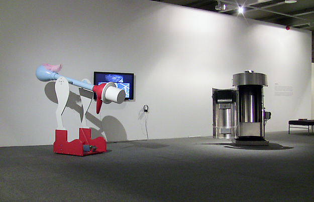 Ride.1:4A     
installation view from Bergen Kunstmuseum Bergen, 2010.