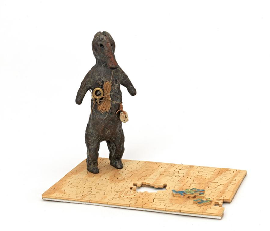 Actual Size
2015
bronze and mixed media
21 x 25 x 17 cm