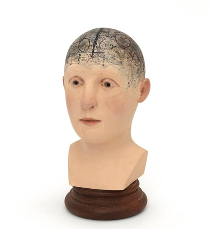 Zona Incerta
2015
papier maché and wood
h. 33 cm
