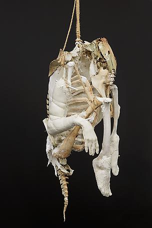 Fetish remains
2014
bone, plaster, rope and jesmonite
90 x 60 cm