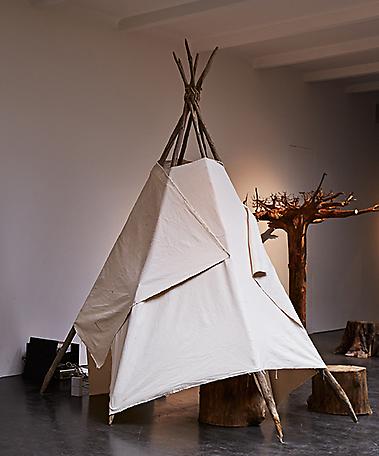 The other room
2014
cloth, wood, video