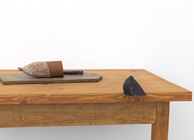 Nötfärs,späck,vitlök och kryddor
(detail)
2015
bronze and wood
77 x 69 x 57 cm