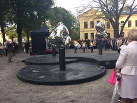 Maria Miesenbergers sculpture group revealed!